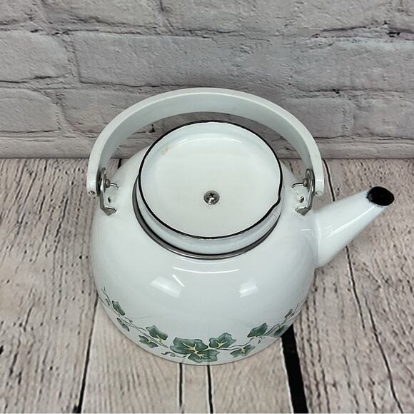 Corelle Callaway Ivy Tea Kettle Enamelware Vintage Kitchen Decor White Handle - Picture 3 of 6